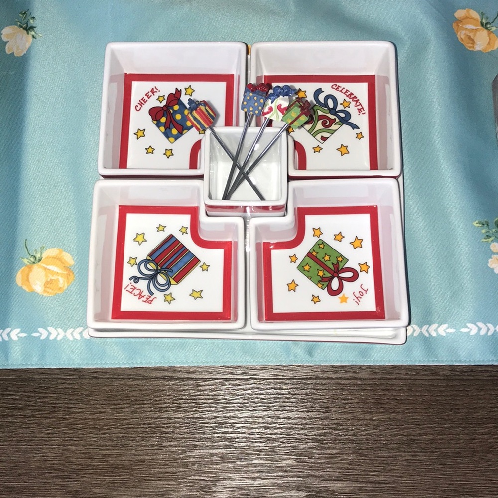 Holiday appetizer plate. Excellent condition!